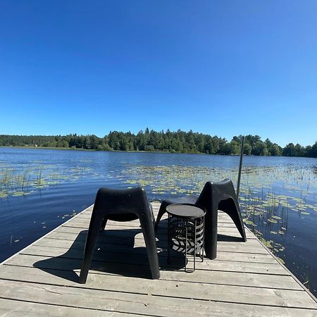Humlegarden Lake Cottage, Хорн Экстерьер фото