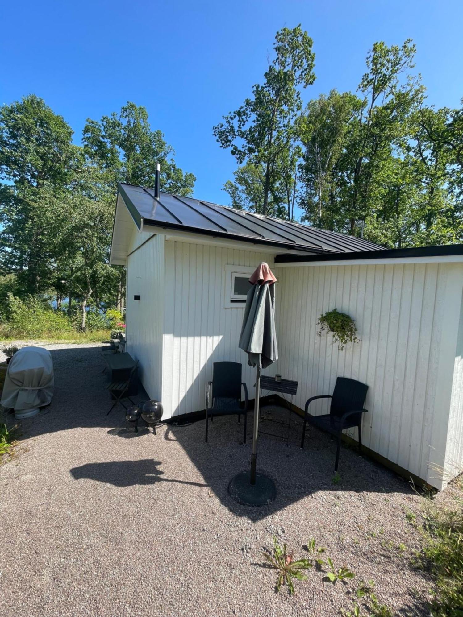 Humlegarden Lake Cottage, Хорн Экстерьер фото