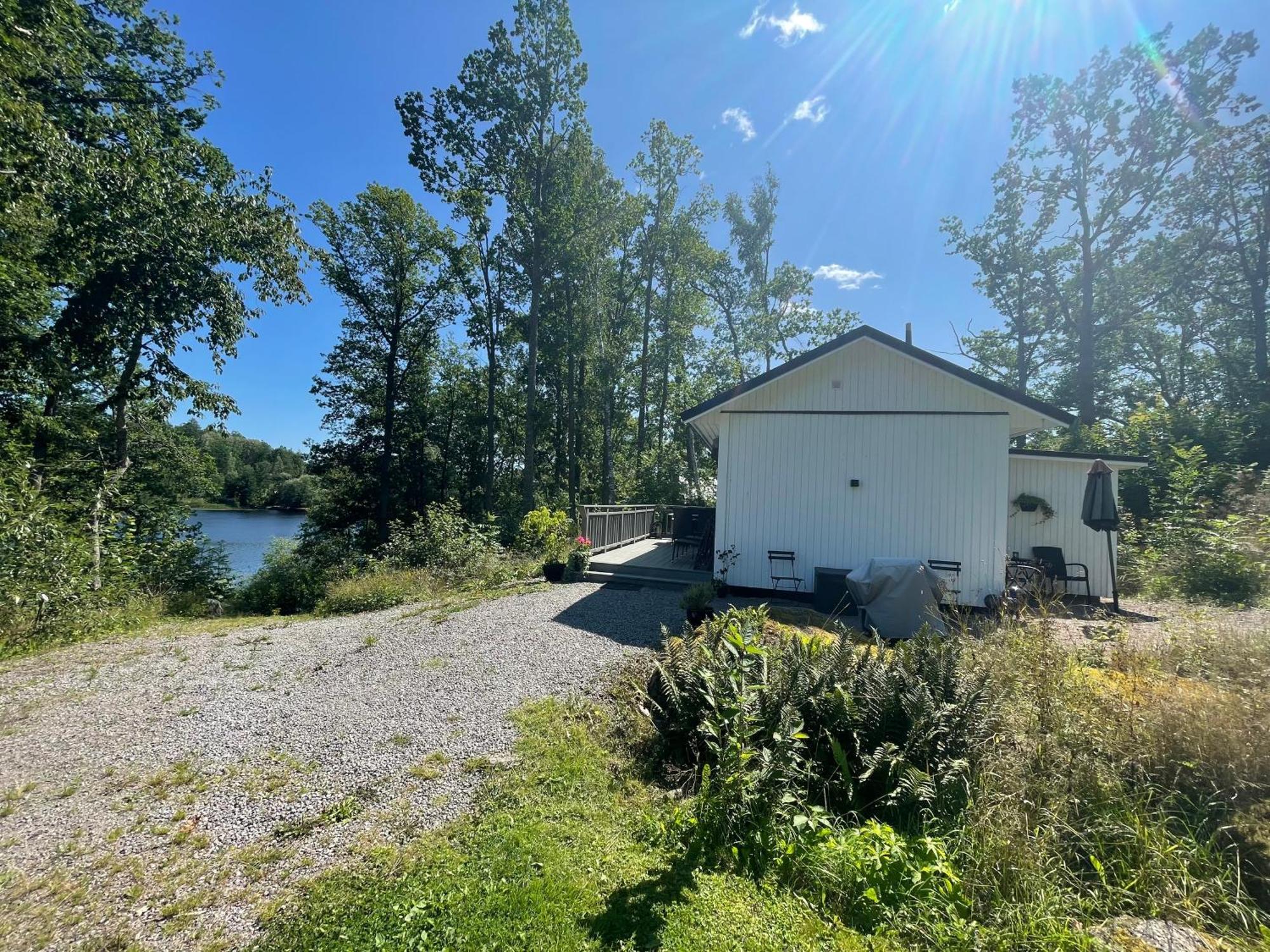 Humlegarden Lake Cottage, Хорн Экстерьер фото